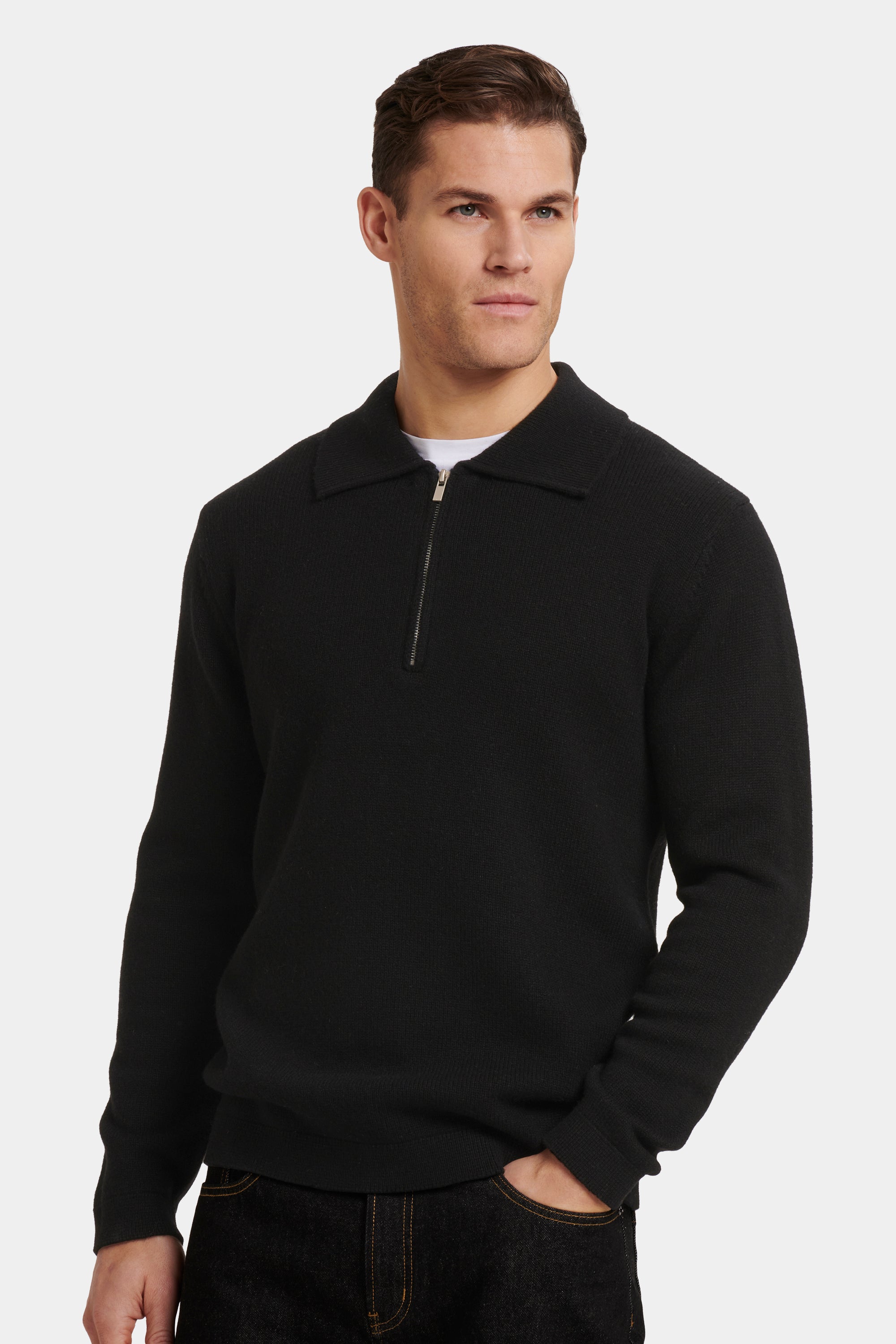 COMPONE NELJÄNNEKSEN ZIP POLO
